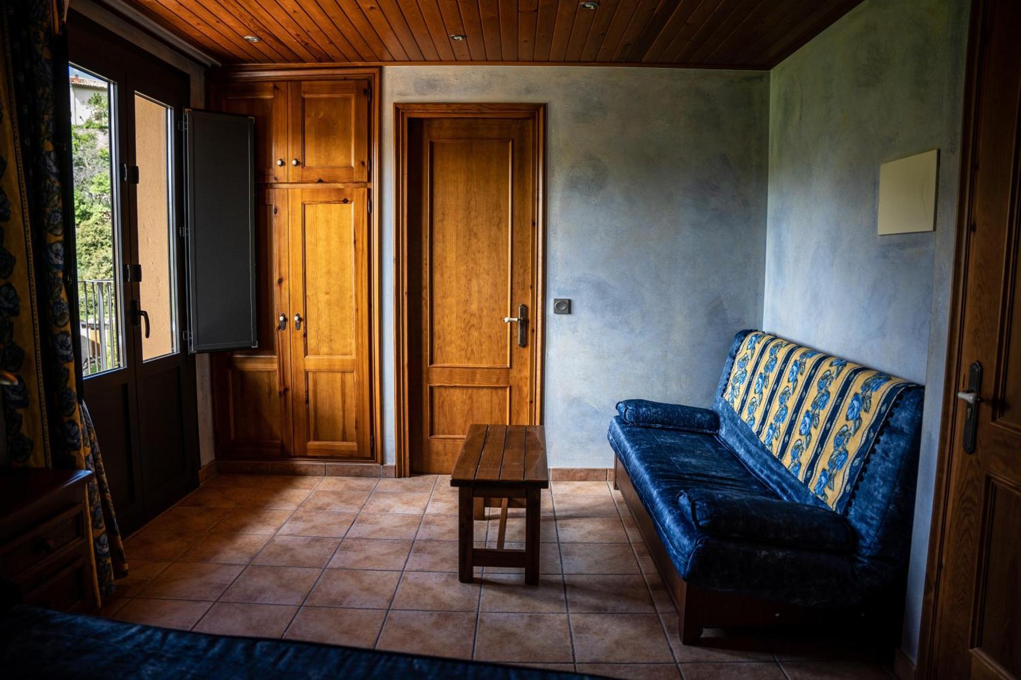Hostal Cal Francisco Gosol Exterior photo